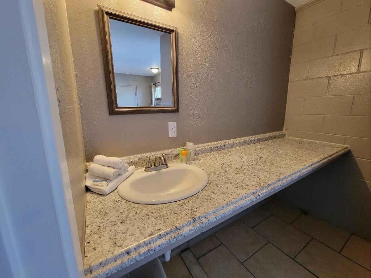 Five Star Inn Eunice Εξωτερικό φωτογραφία